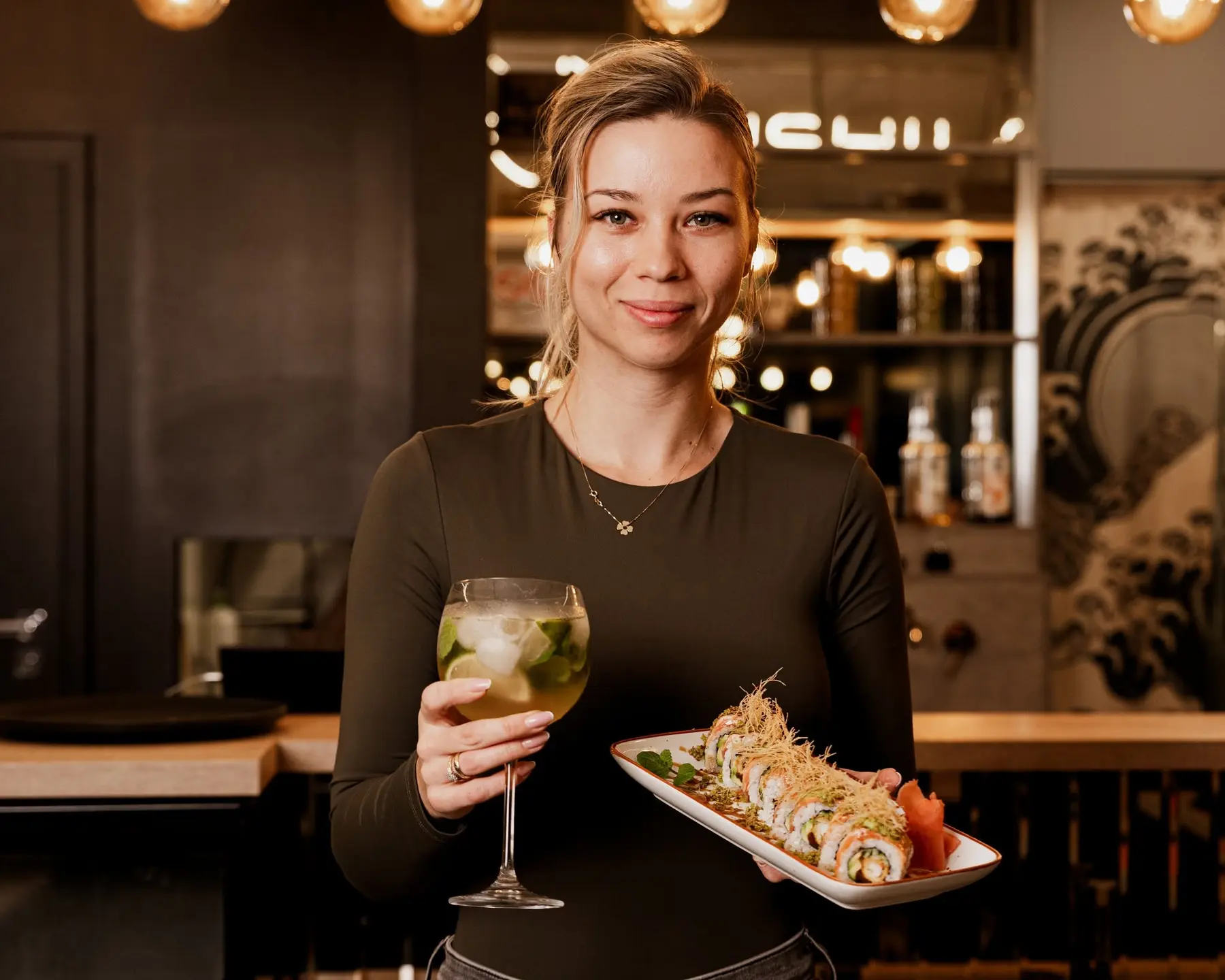 Obsługa restauracji z daniem Festiwalu Smaku
